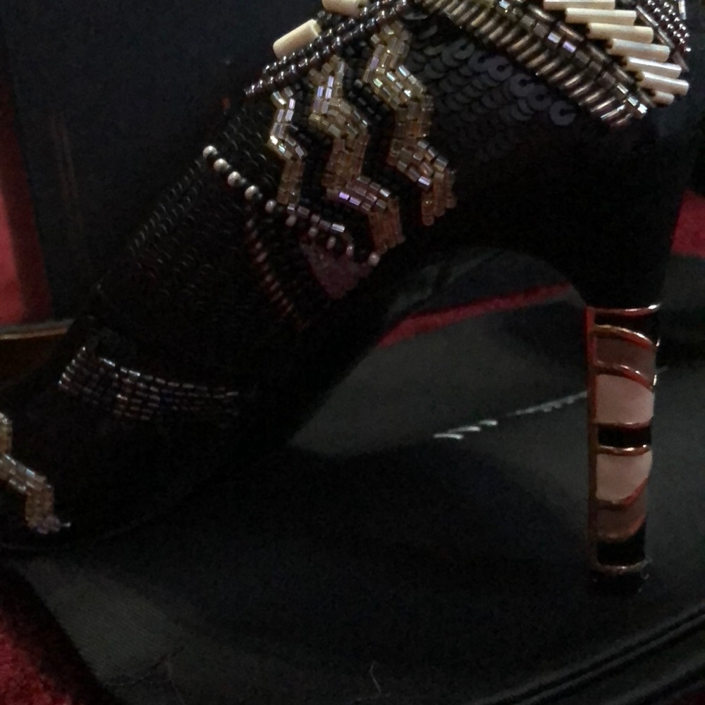 Chevron Sequins Beautifully Crafted - image 3